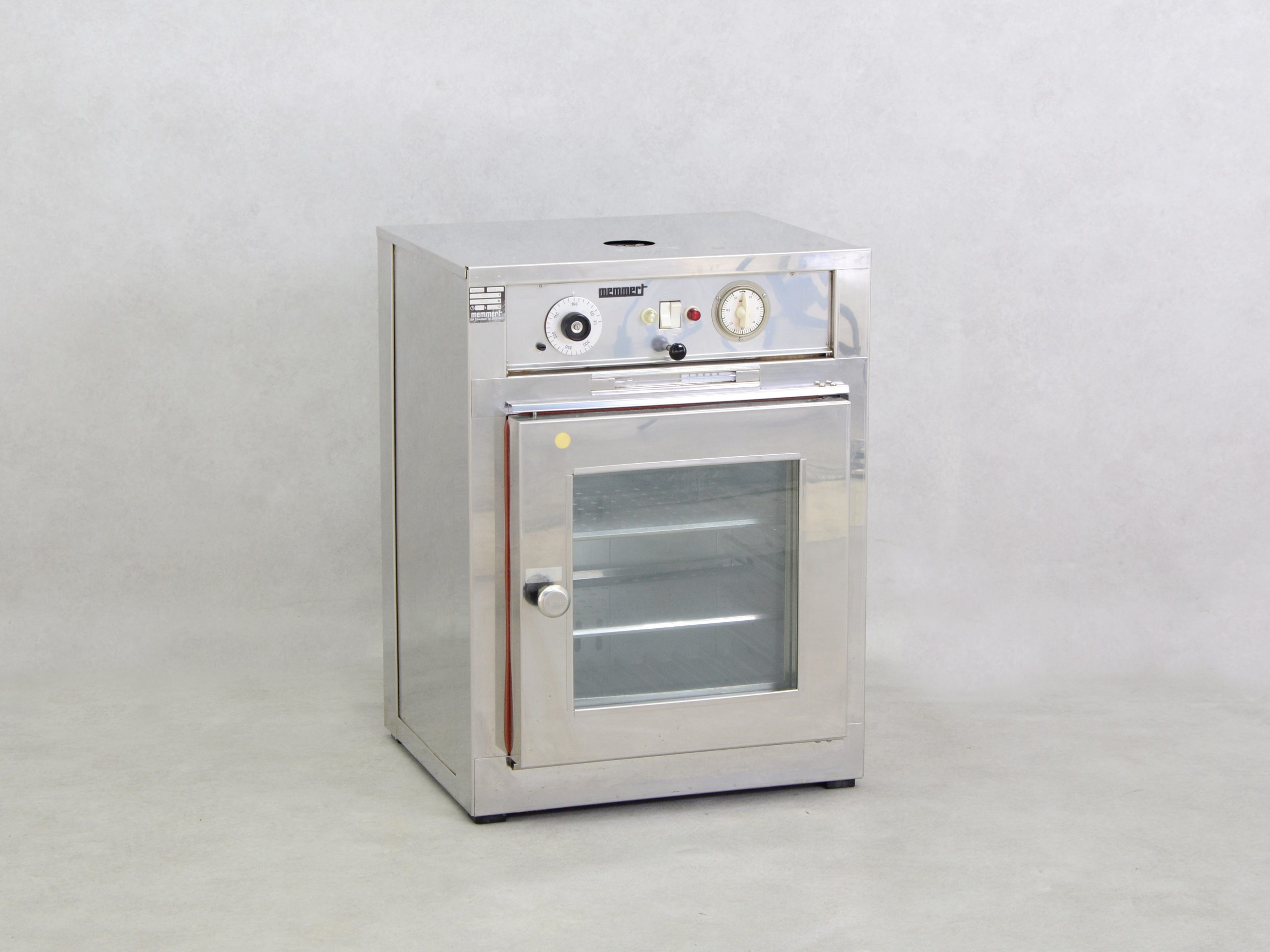 5587 Memmert TV30UL 01